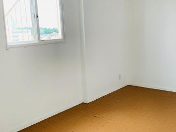 Alugar Apartamento / Padrão em Ribeirão Preto R$ 1.200,00 - Foto 2