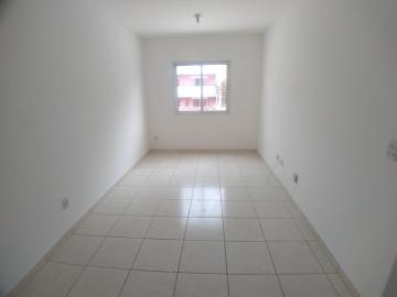 Alugar Apartamento / Padrão em Ribeirão Preto R$ 900,00 - Foto 1