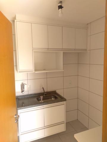 Alugar Apartamento / Padrão em Ribeirão Preto R$ 1.100,00 - Foto 3