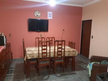 Alugar Casa / Padrão em Ribeirão Preto R$ 1.850,00 - Foto 2