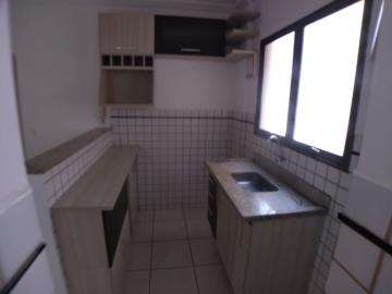 Alugar Apartamento / Padrão em Ribeirão Preto R$ 1.000,00 - Foto 5