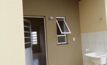 Alugar Casa / Padrão em Ribeirão Preto R$ 1.200,00 - Foto 4