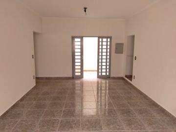 Alugar Casa / Padrão em Ribeirão Preto R$ 2.500,00 - Foto 2