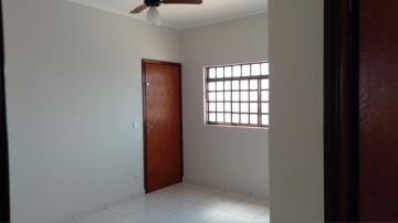 Apartamentos / Padrão em Ribeirão Preto Alugar por R$765,00