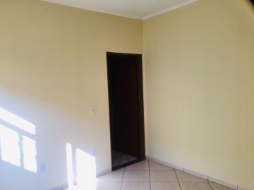 Alugar Casa / Padrão em Ribeirão Preto R$ 900,00 - Foto 8