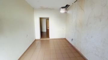 Alugar Casa / Padrão em Ribeirão Preto R$ 1.600,00 - Foto 2