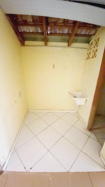 Alugar Casa / Padrão em Ribeirão Preto R$ 1.600,00 - Foto 11