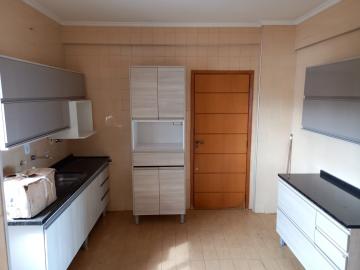 Alugar Apartamento / Padrão em Ribeirão Preto R$ 1.800,00 - Foto 4