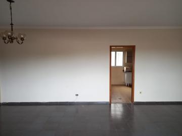 Alugar Apartamento / Padrão em Ribeirão Preto R$ 1.800,00 - Foto 3