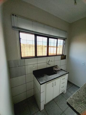 Alugar Apartamento / Padrão em Ribeirão Preto R$ 1.400,00 - Foto 3