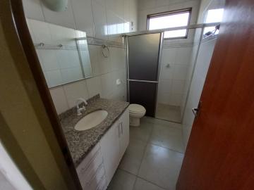 Alugar Casa / Padrão em Ribeirão Preto R$ 1.700,00 - Foto 12