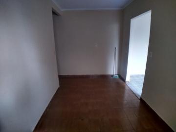 Alugar Casa / Padrão em Ribeirão Preto R$ 1.200,00 - Foto 3