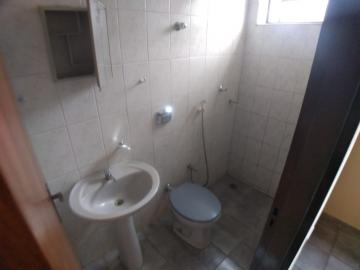 Alugar Casa / Padrão em Ribeirão Preto R$ 1.200,00 - Foto 13