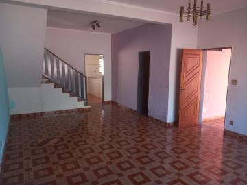 Alugar Casa / Padrão em Ribeirão Preto R$ 2.700,00 - Foto 1