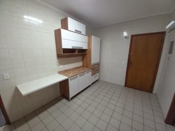 Alugar Apartamentos / Padrão em Ribeirão Preto R$ 1.800,00 - Foto 3