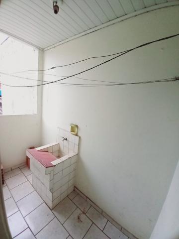 Alugar Casas / Padrão em Ribeirão Preto R$ 1.000,00 - Foto 5