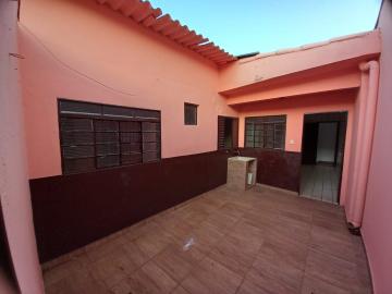 Alugar Casa / Padrão em Ribeirão Preto R$ 700,00 - Foto 12