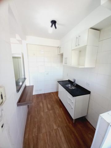 Alugar Apartamento / Padrão em Ribeirão Preto R$ 850,00 - Foto 4