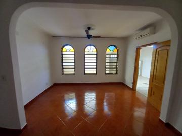 Alugar Casa / Padrão em Ribeirão Preto R$ 1.600,00 - Foto 3