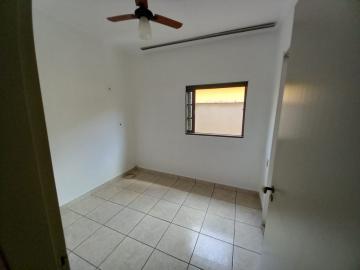 Alugar Casa / Padrão em Ribeirão Preto R$ 1.600,00 - Foto 7