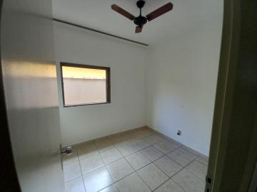 Alugar Casa / Padrão em Ribeirão Preto R$ 1.600,00 - Foto 10