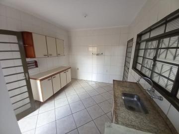 Alugar Casa / Padrão em Ribeirão Preto R$ 1.600,00 - Foto 12