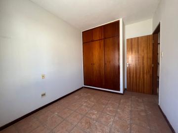 Alugar Apartamentos / Padrão em Ribeirão Preto R$ 1.400,00 - Foto 6