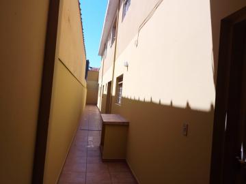 Alugar Casa / Padrão em Ribeirão Preto R$ 1.100,00 - Foto 5