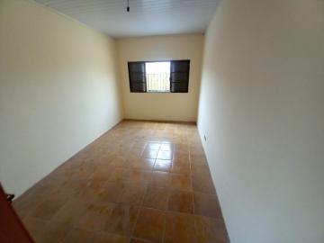 Alugar Casa / Padrão em Ribeirão Preto R$ 800,00 - Foto 3