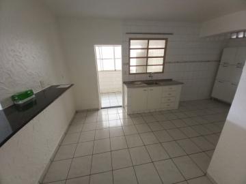 Alugar Apartamento / Padrão em Ribeirão Preto R$ 1.000,00 - Foto 3