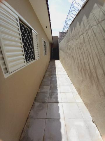 Alugar Casa / Padrão em Ribeirão Preto R$ 1.100,00 - Foto 10