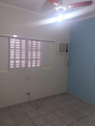 Alugar Casa / Padrão em Ribeirão Preto R$ 2.500,00 - Foto 4