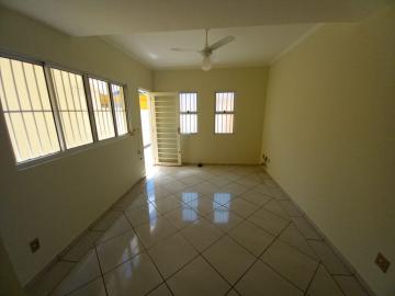 Alugar Casa / Padrão em Ribeirão Preto R$ 1.600,00 - Foto 4