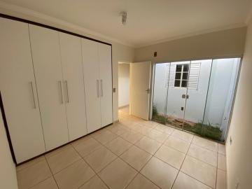 Alugar Casas / Condomínio em Ribeirão Preto R$ 1.600,00 - Foto 11
