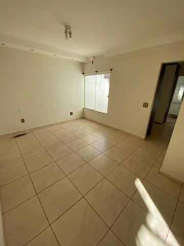 Alugar Casas / Condomínio em Ribeirão Preto R$ 1.600,00 - Foto 12
