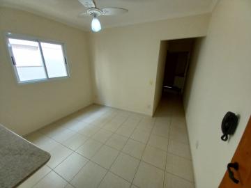 Apartamento / Padrão em Ribeirão Preto Alugar por R$1.800,00