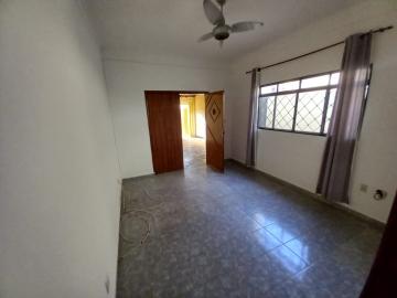 Casa / Padrão em Ribeirão Preto Alugar por R$1.400,00