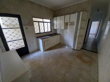 Alugar Casa / Padrão em Ribeirão Preto R$ 1.400,00 - Foto 4