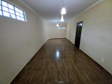 Alugar Casa / Padrão em Ribeirão Preto R$ 1.400,00 - Foto 2