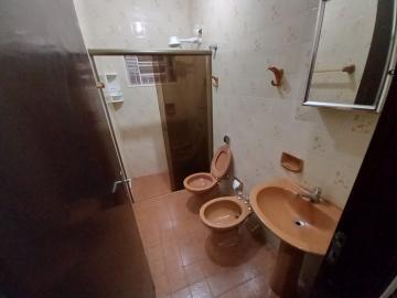 Alugar Casa / Padrão em Ribeirão Preto R$ 1.400,00 - Foto 7