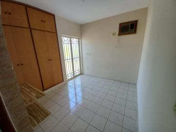 Alugar Apartamento / Padrão em Ribeirão Preto R$ 850,00 - Foto 3