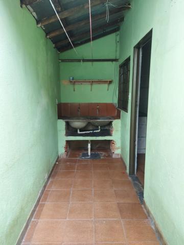 Alugar Casa / Padrão em Ribeirão Preto R$ 950,00 - Foto 10
