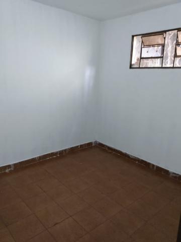 Alugar Casa / Padrão em Ribeirão Preto R$ 950,00 - Foto 4