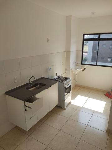 Alugar Apartamento / Padrão em Ribeirão Preto R$ 800,00 - Foto 2