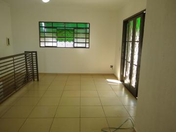 Alugar Casa / Padrão em Cravinhos R$ 1.200,00 - Foto 2