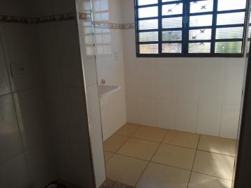 Alugar Casa / Padrão em Cravinhos R$ 1.200,00 - Foto 7