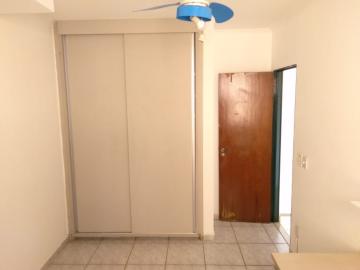 Alugar Apartamento / Padrão em Ribeirão Preto R$ 1.450,00 - Foto 11