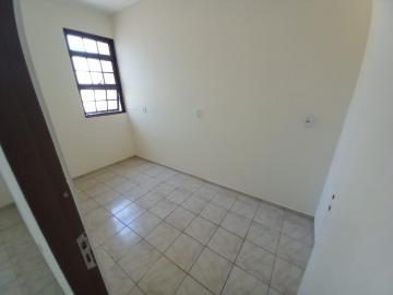 Alugar Casa / Padrão em Ribeirão Preto R$ 850,00 - Foto 3