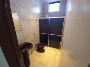 Alugar Casa / Padrão em Ribeirão Preto R$ 850,00 - Foto 5