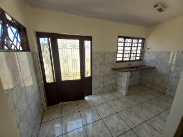 Alugar Casa / Padrão em Ribeirão Preto R$ 850,00 - Foto 2